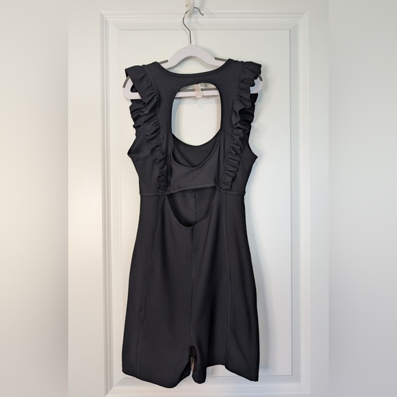 Free People Movement Ruffle Me Up Shortie Black Size XS - Picture 3 of 13